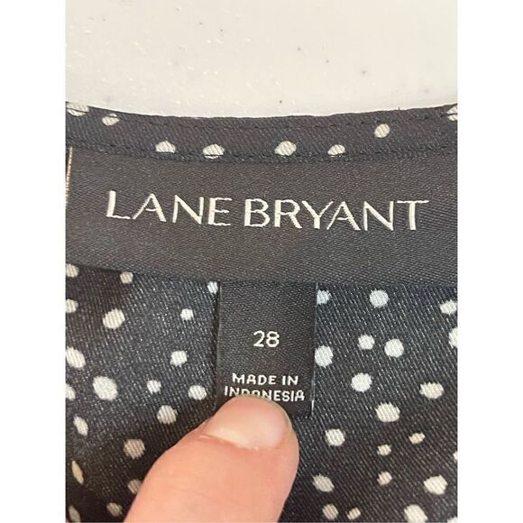 Lane Bryant 26/28 bundle kit blouse cold shoulder tank black - Picture 9 of 10